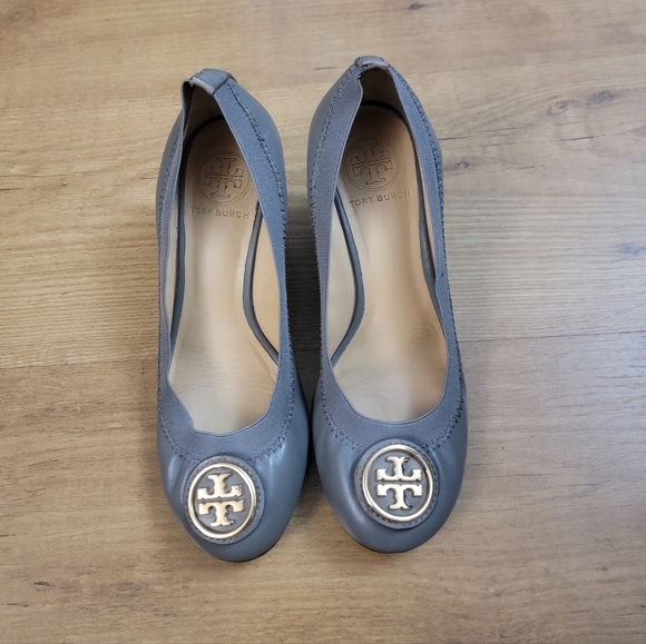 Tory Burch Caroline Wedges Pumps - Picture 1 of 10